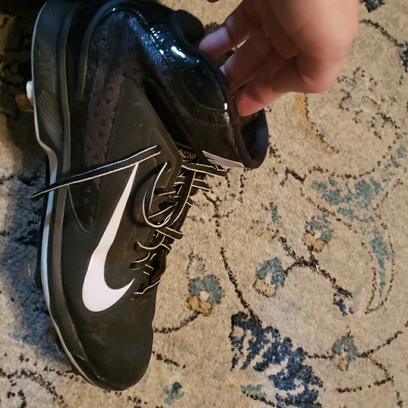 Shoes - Picture 2 of 3